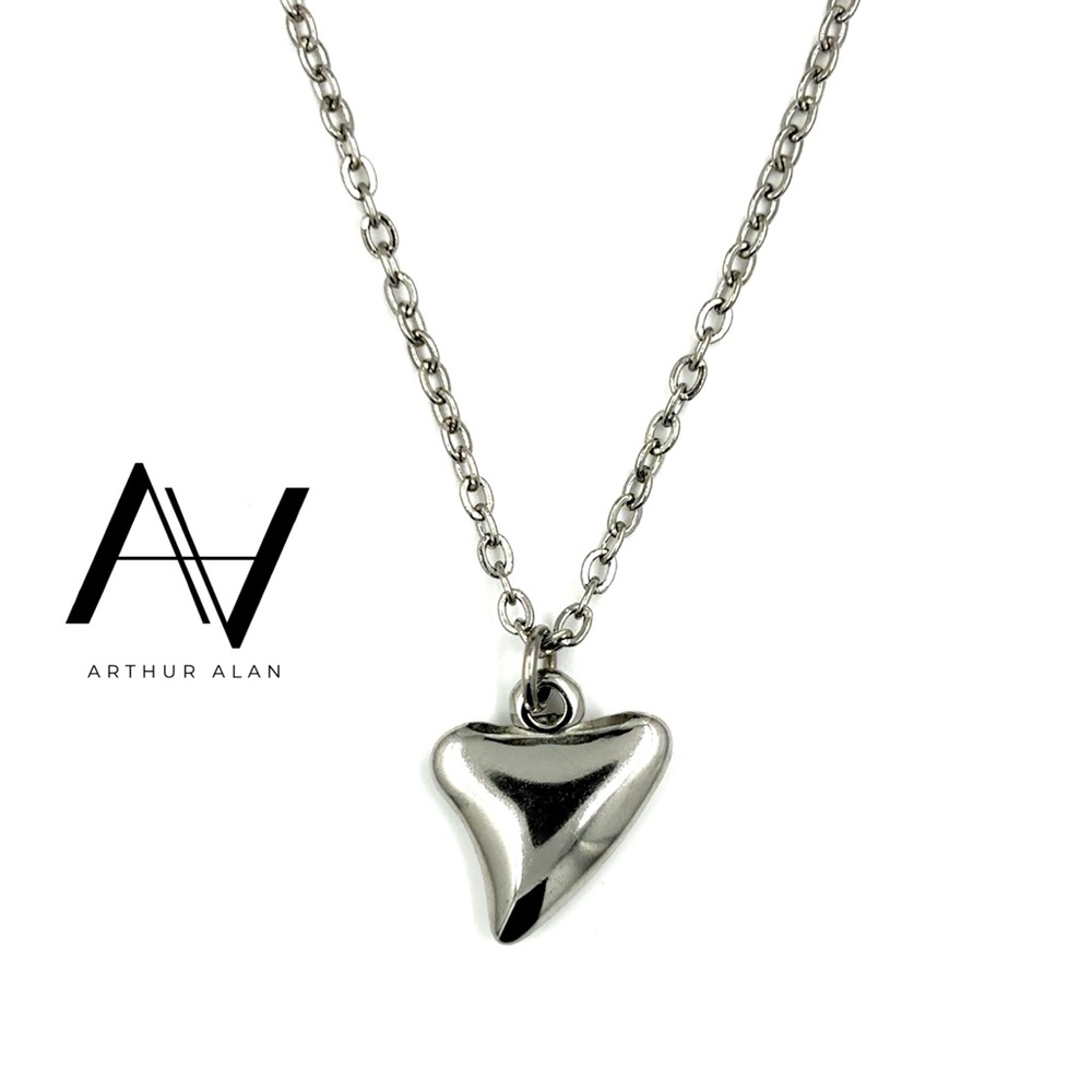 Shark Tooth Necklace (Silver) | Arthur Alan Jewelry